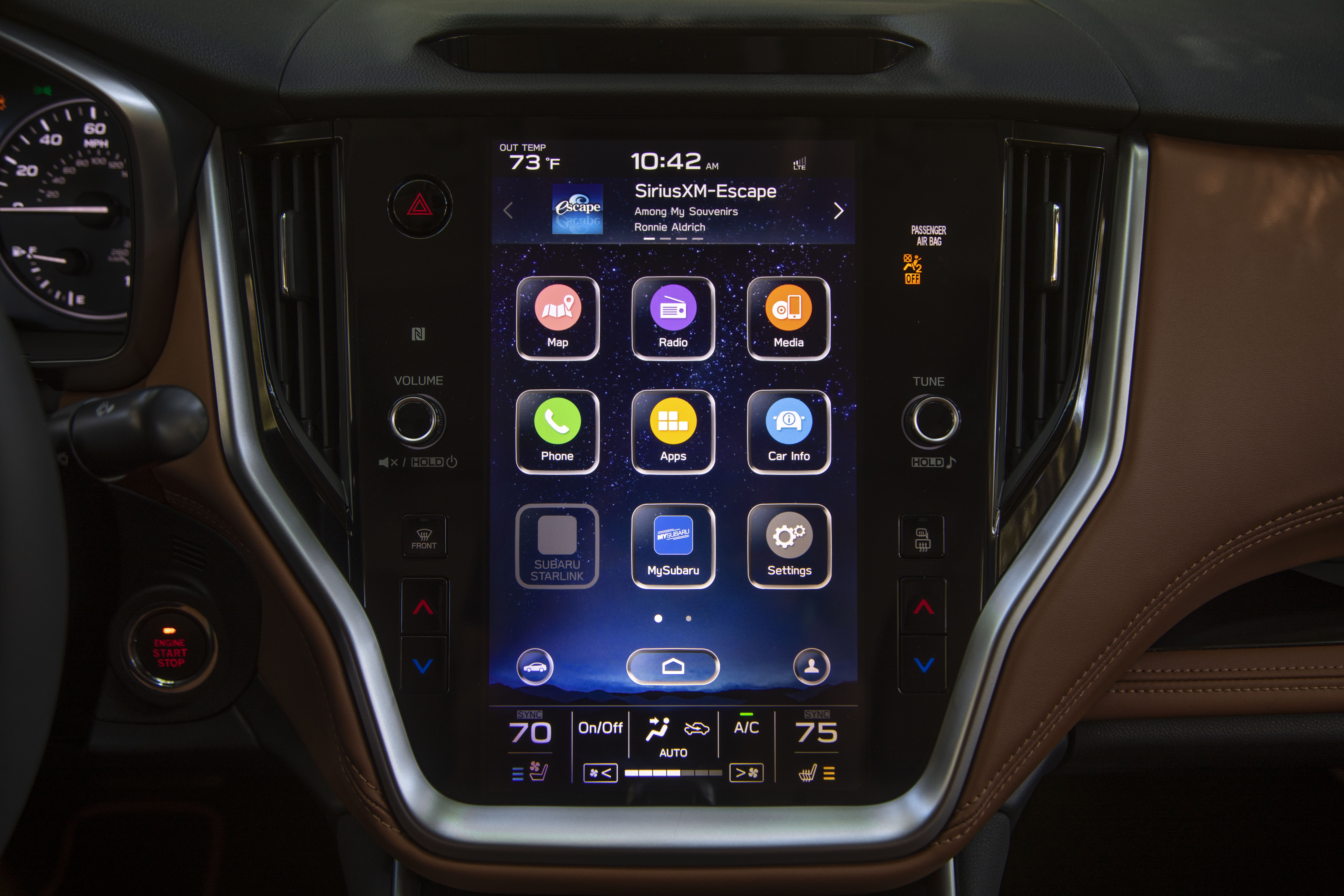 20 Subaru Legacy touchscreen.jpg