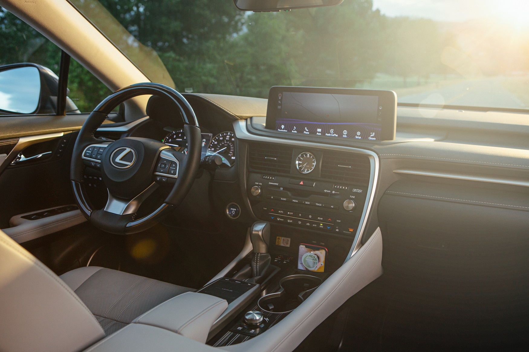 2020 Lexus RX 450hL IP wide.jpg