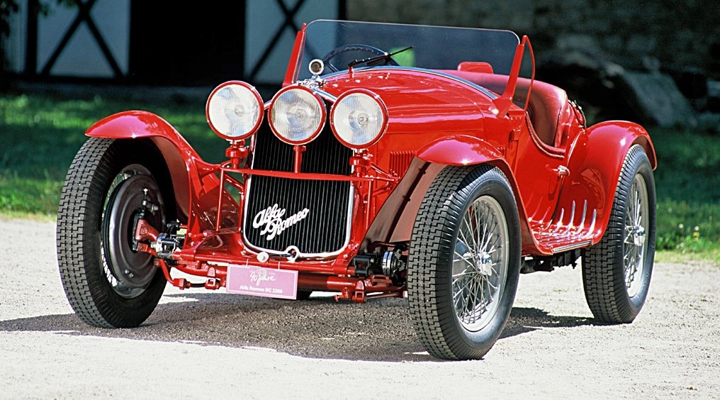 Alfa Romeo 8C 2300 1931-1934.jpg