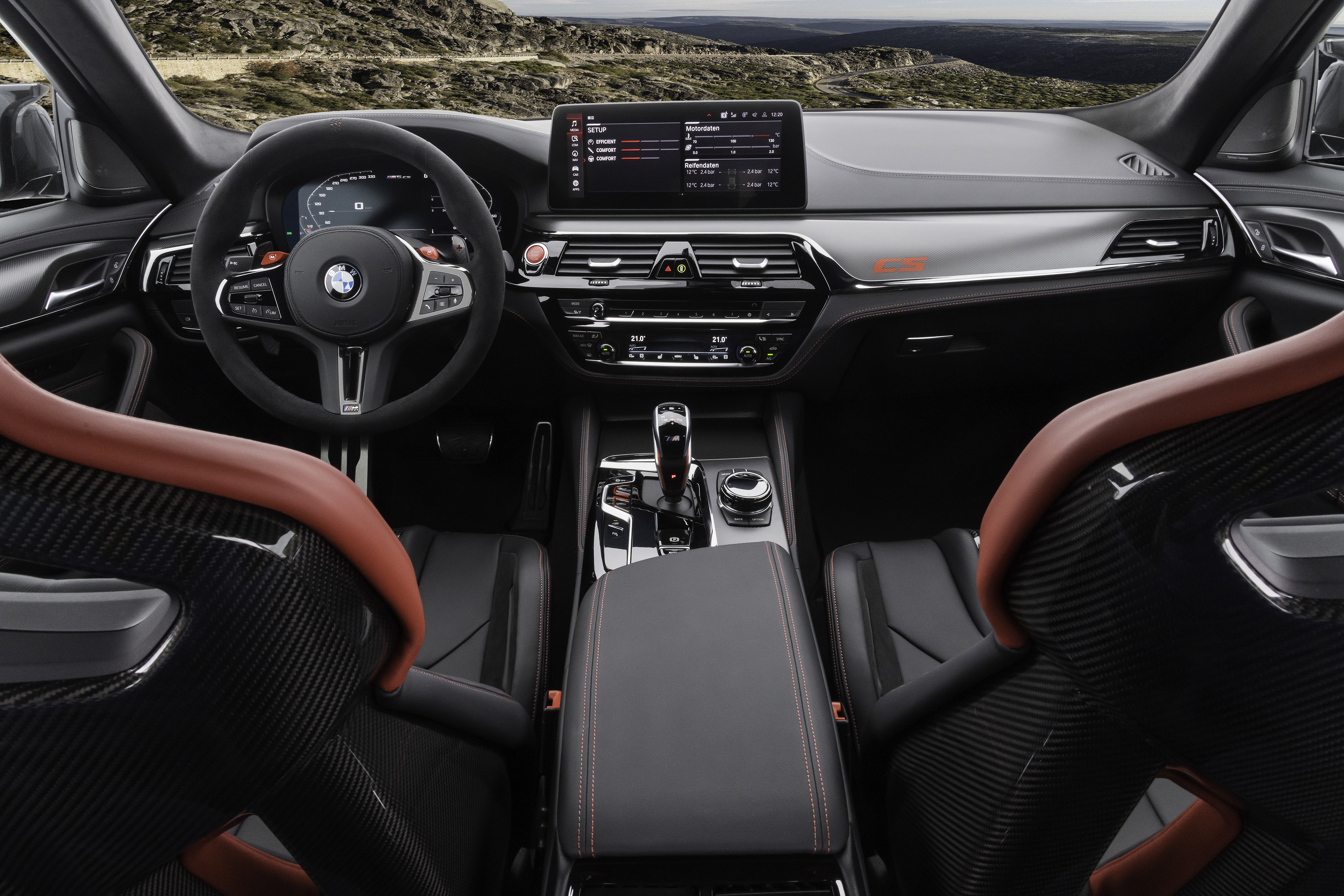 BMW M5 CS 22 interior.jpg