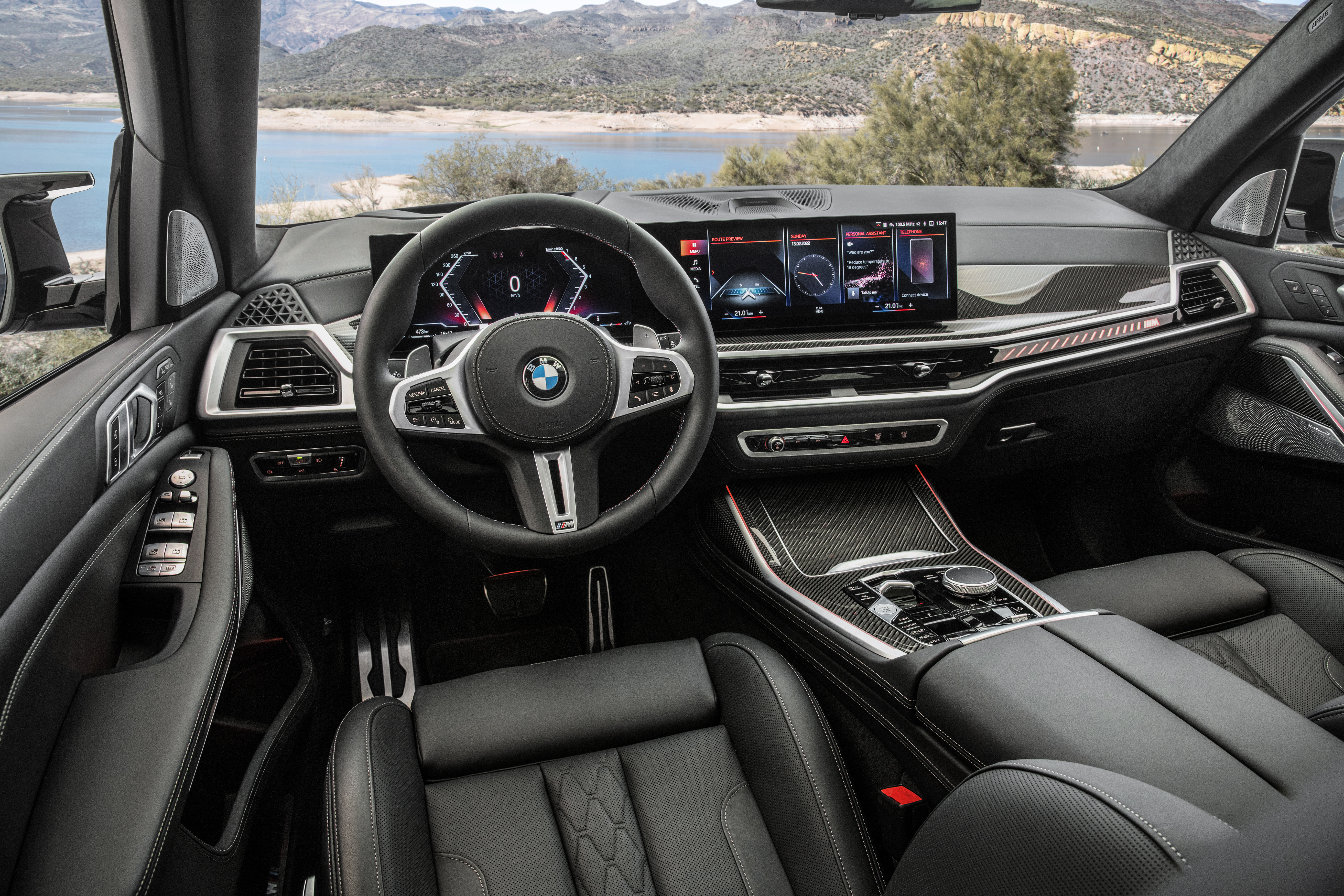 BMW X7 interior.jpg