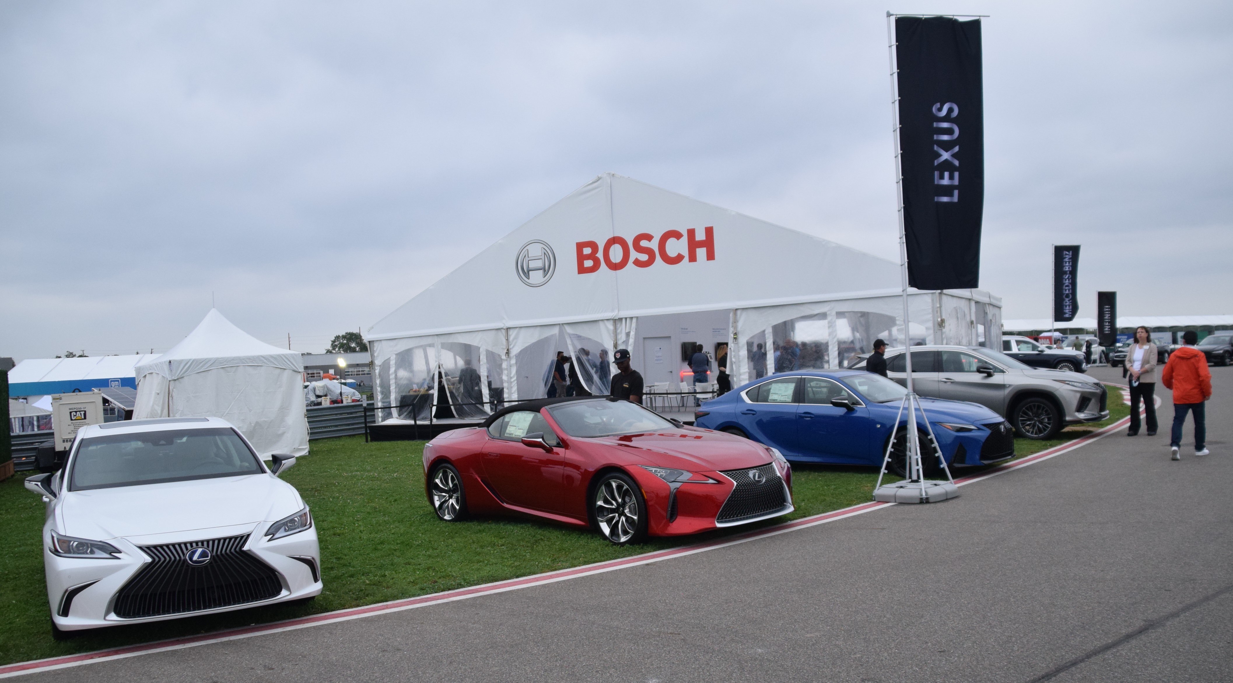 Bosch tent - Copy.JPG