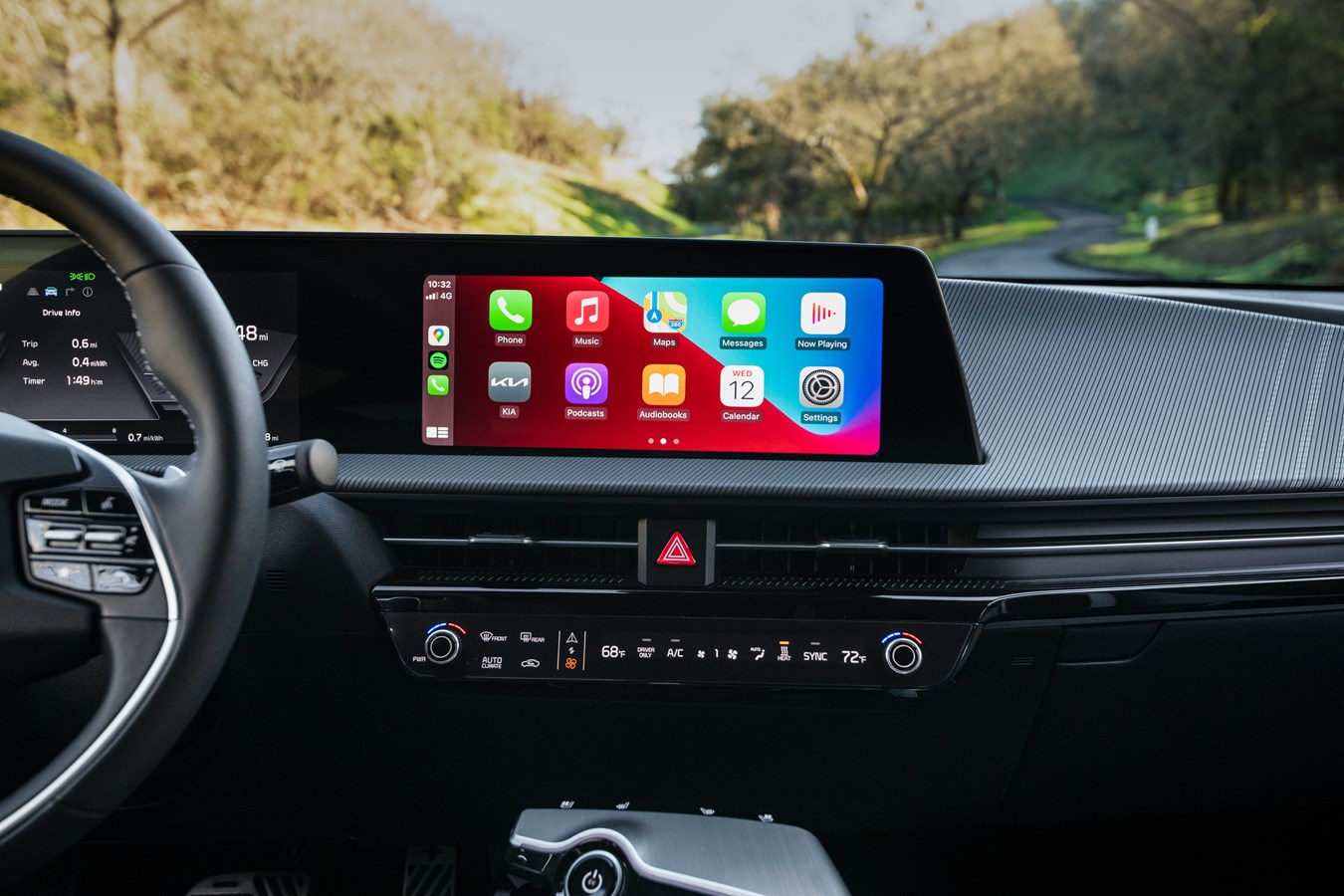 Kia EV6 center touchscreen.jpg