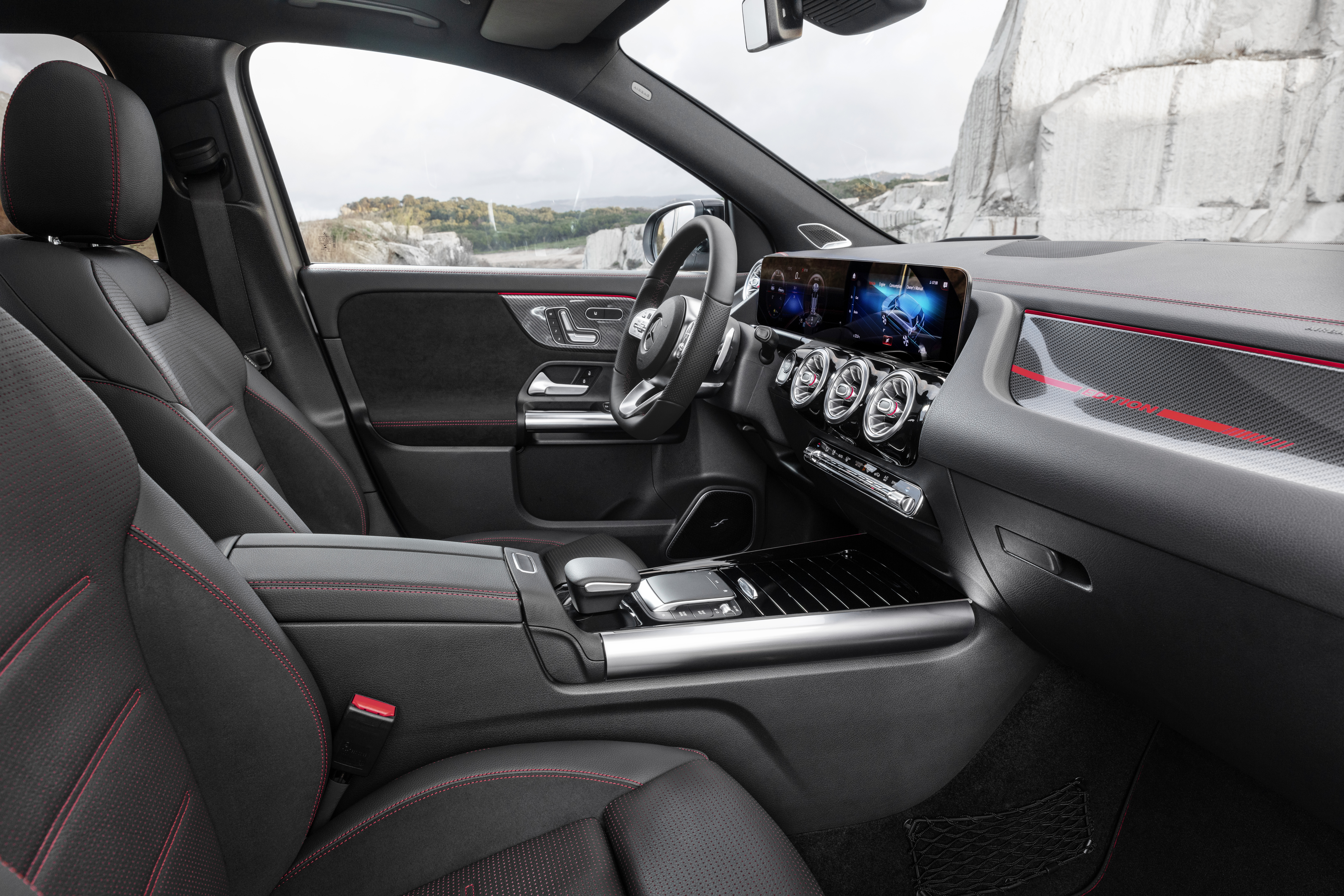 Mercedes-Benz GLA interior.jpg