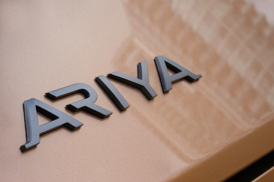 Nissan Ariya 23 badge.jpg