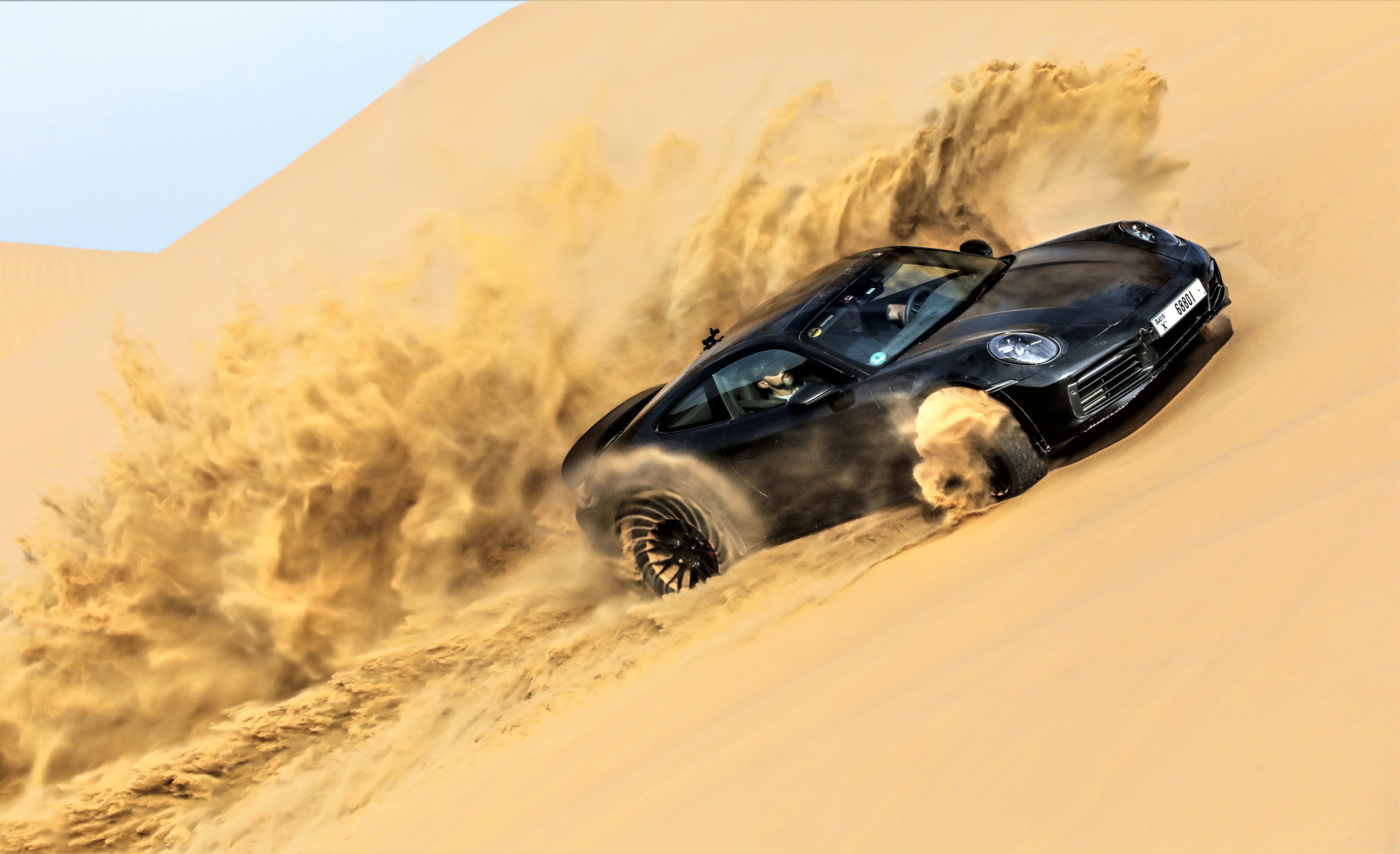 Porsche 911 Dakar dune.jpg
