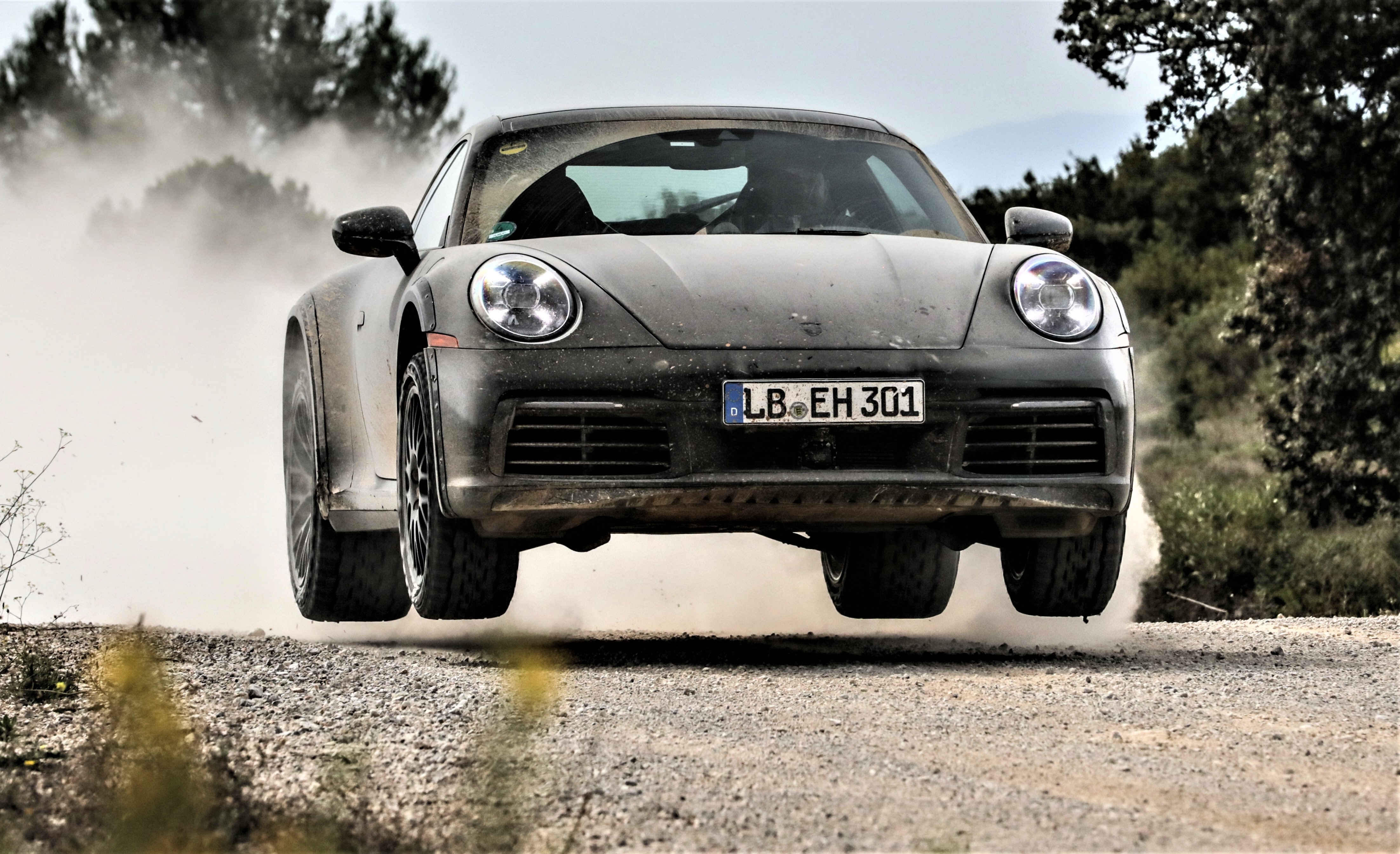 Porsche 911 Dakar hero.jpg