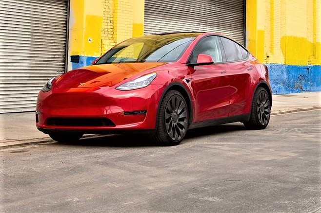 Tesla Model Y-suv.jpg