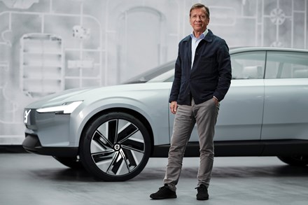 Volvo CEO Samuelsson with Concept Recharge.jpg
