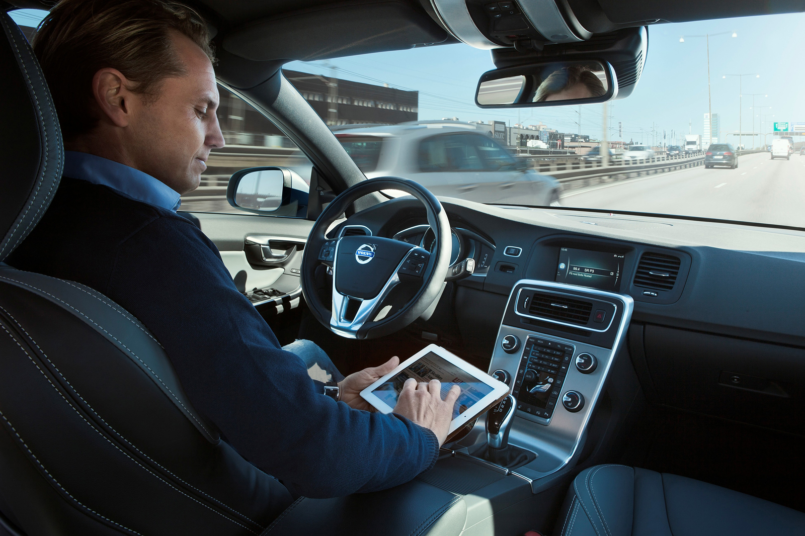 Volvo autonomous car.jpg