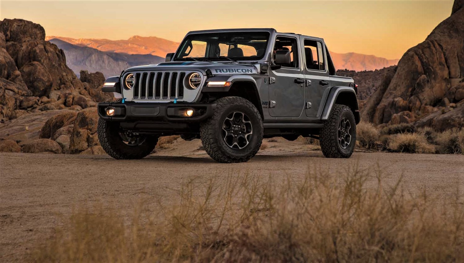 Jeep Wrangler 4xe Plug-in Hybrid Rugged But Well-Mannered | WardsAuto