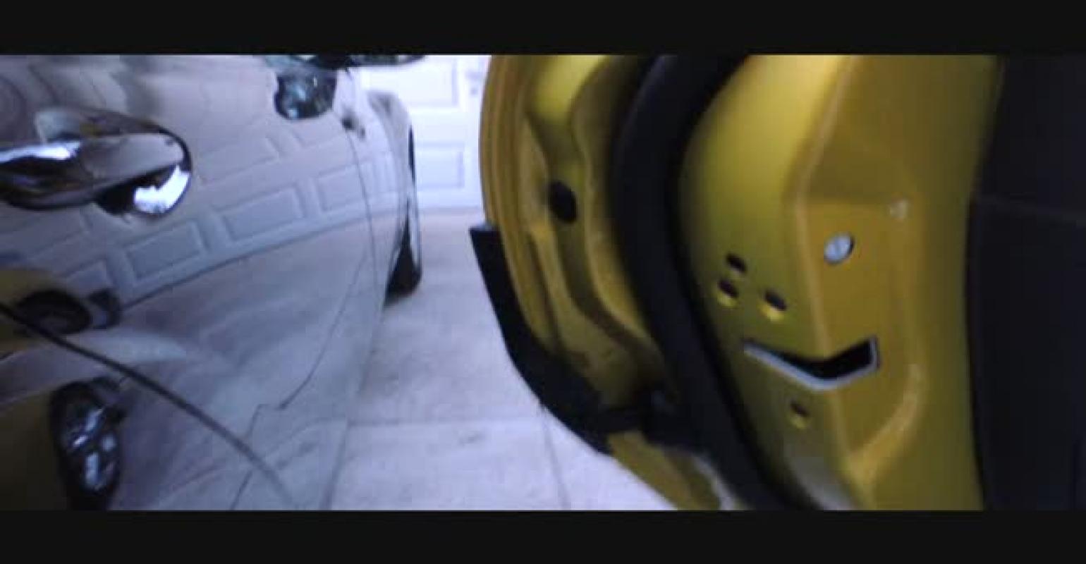VIDEO: Ford Focus With Door Edge Protectors 