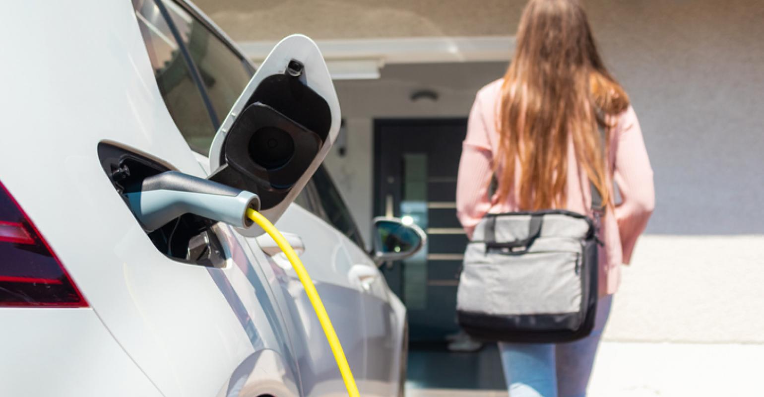 Why Do Young People Want an EV? Because They’re ‘Cool’ | WardsAuto