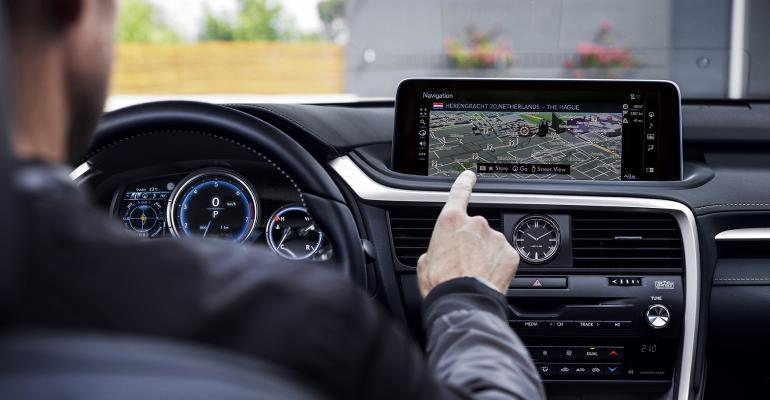 2020_Lexus_RX350_FSPORT_touchscreen.jpg