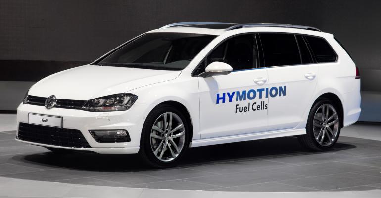 VW Golf SportWagen HyMotion 2015.jpg