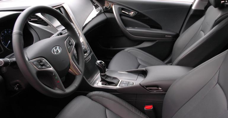 2012 10 Best Interiors: Hyundai Azera