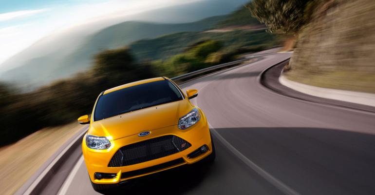 Focus ST powered by 20L EcoBoost engine producing 252 hp 