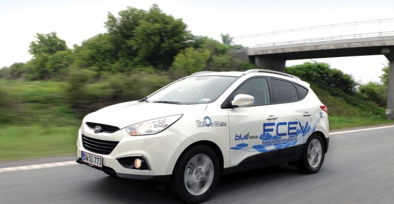 ix35 Fuel Cell39s performance similar to that of gasolinepowered vehicle Hyundai says
