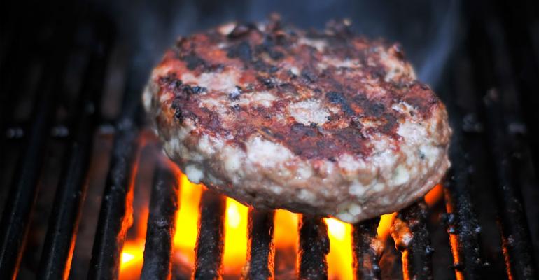 Commercially cooked hamburgers emit more particulate matter than heavyduty diesel trucks