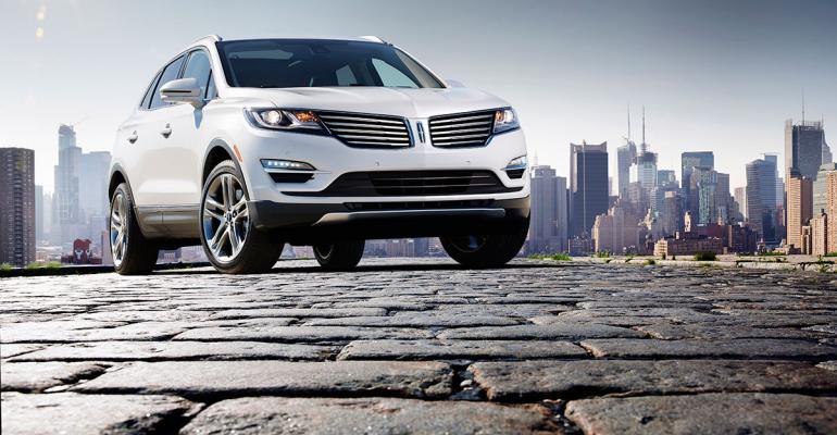 rsquo15 Lincoln MKC to be offered with exclusive 23L EcoBoost engine 