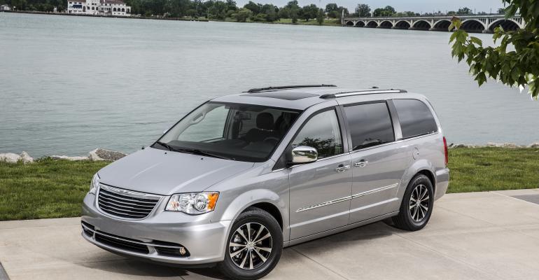 Canadabuilt Chrysler Town amp Country sales up 967 in September 