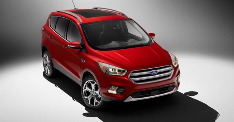 '17 Ford Escape Debuts at Los Angeles Auto Show | WardsAuto
