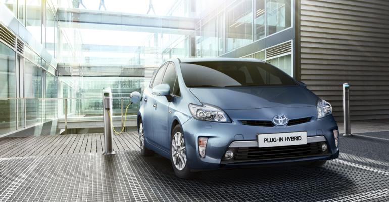 New Prius sales more than triple 2015 total in firsthalf 2016