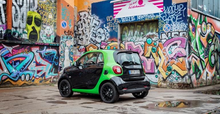 Smart Fortwo Electric Drive first of EV trio to hit market