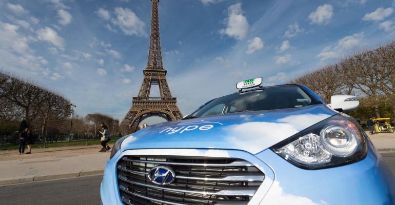 Hyundai ix35 FCV taxis to help fight recurring air pollution in Paris
