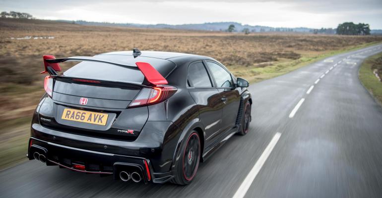 Red endplates on spoiler set Black Edition apart from standard Type R