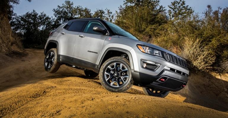 Trailhawk 4WD can send 1475 lbft of torque to rear wheel with grip