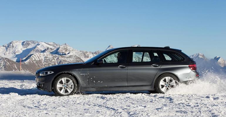BMW 535i xDrive right at home among arctic temps