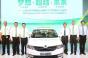 Shanghai Volkswagen officials flank 1 millionth Chinabuilt Skoda