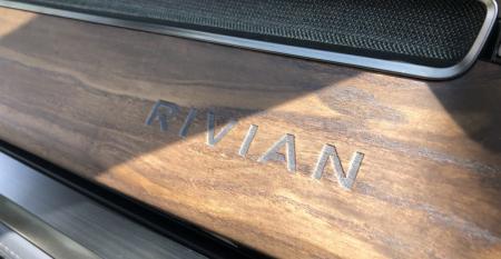 Rivian R1T 2022 Wards 10 Best Interiors & UX Winner
